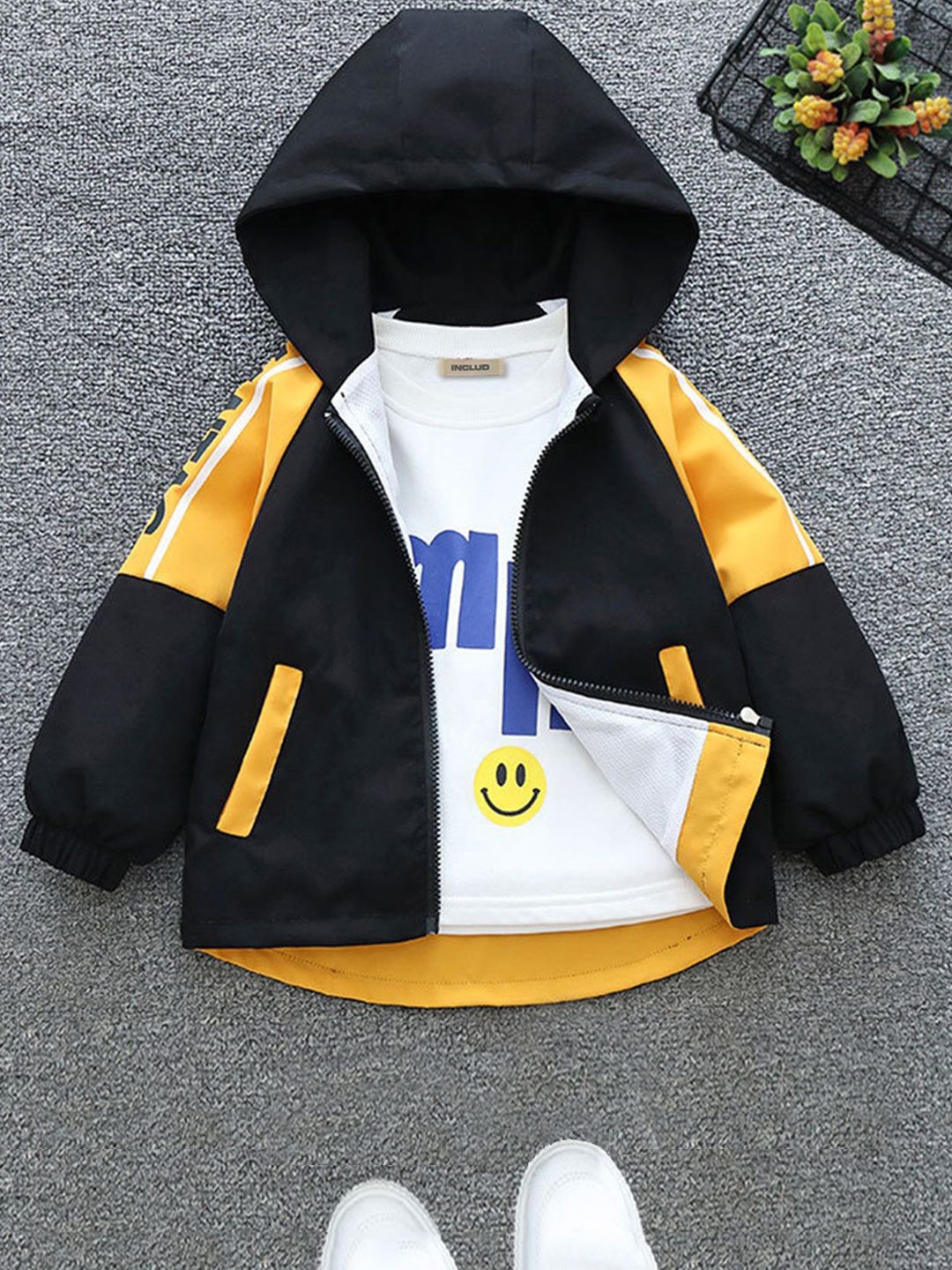 

INCLUD Boys Colourblocked Open Front Hooded Neck Jacket, Black