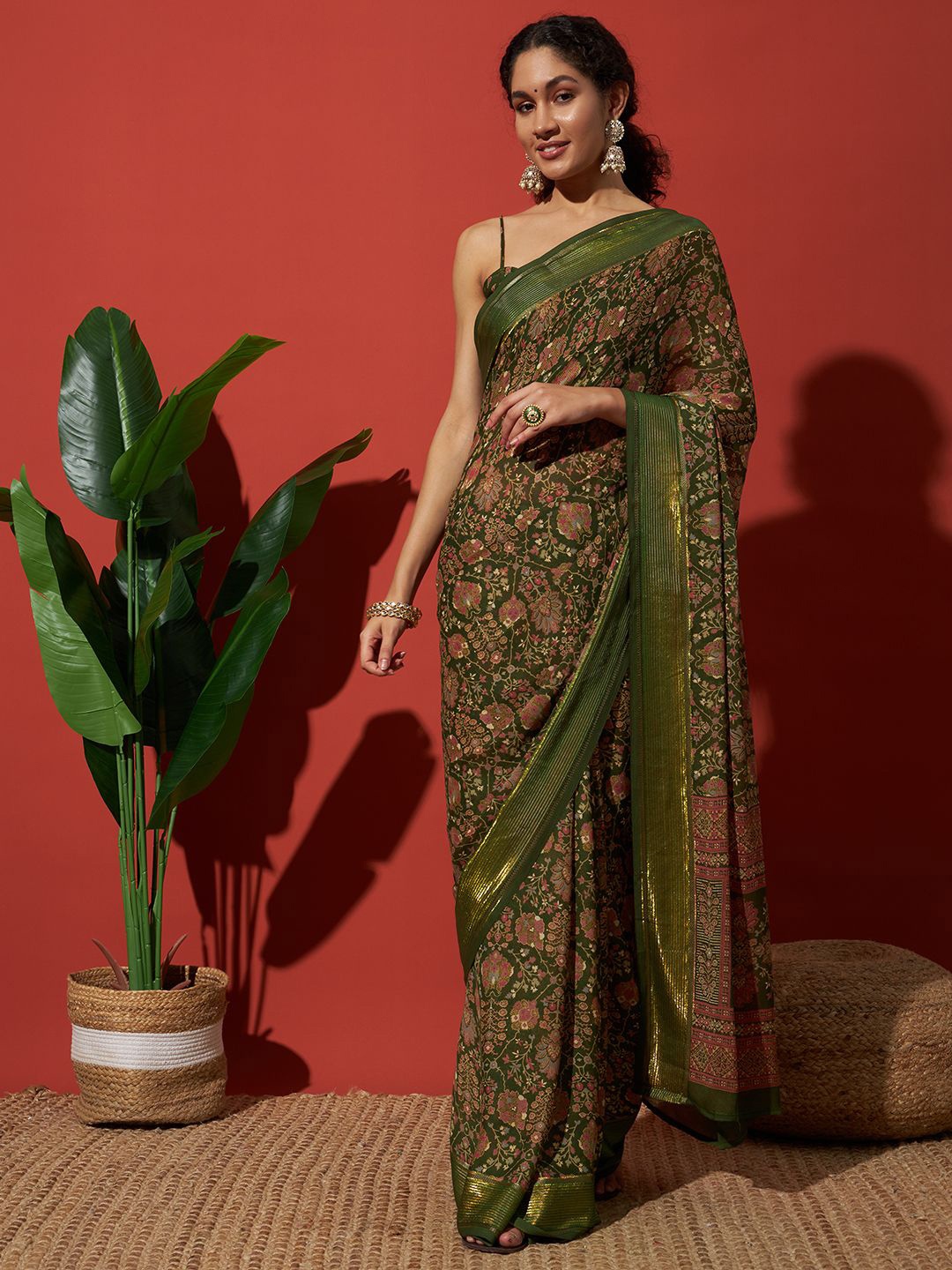 

RACHNA Ethnic Motifs Zari Printed Saree, Green