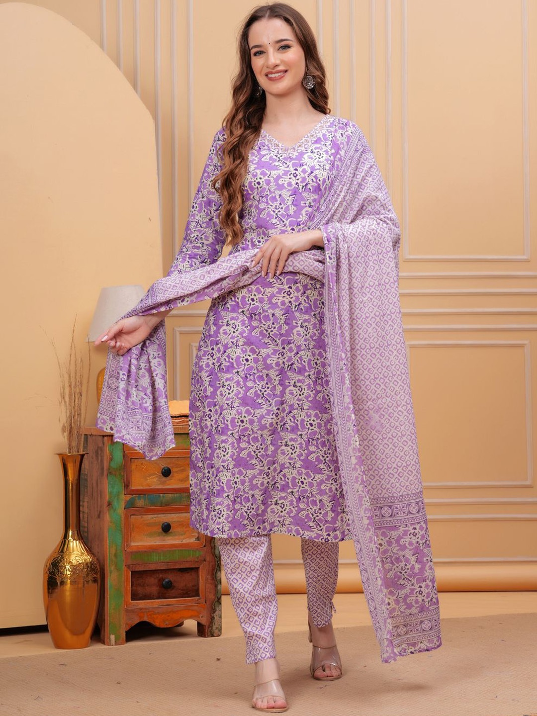 

JVSP FASHION Women Floral Printed Regular Pure Cotton Kurta with Trousers & With Dupatta, Purple