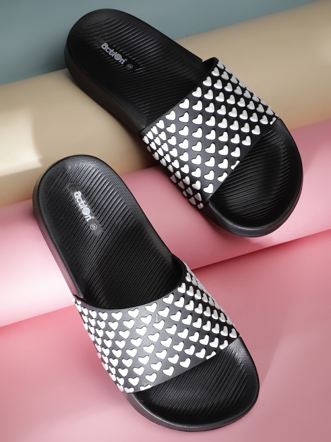 

Action Women Rubber Sliders, Black