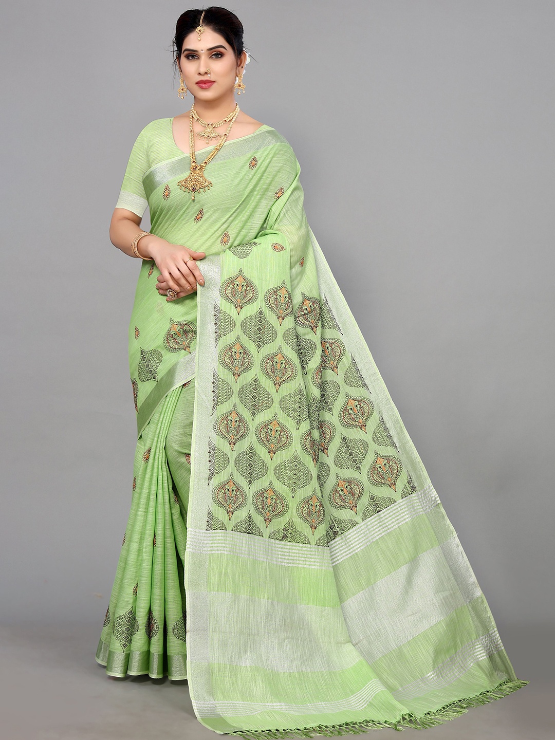 

VIRICA Paisley Embroidered Silk Blend Saree, Green