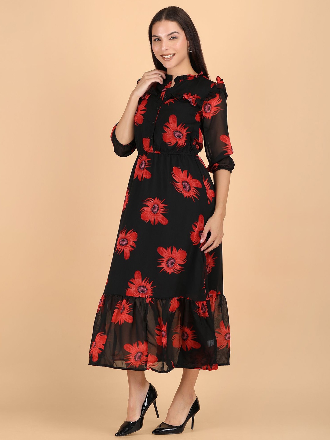 

Sipsew Floral Print Bishop Sleeve Georgette Fit & Flare Women Maxi Dress, Black