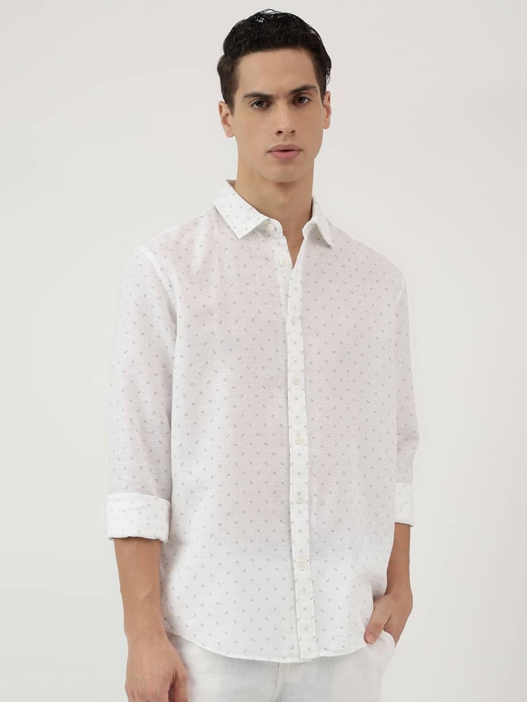 

Marks & Spencer Men Micro Ditsy Printed Linen Blend Relaxed Fit Casual Shirt, White