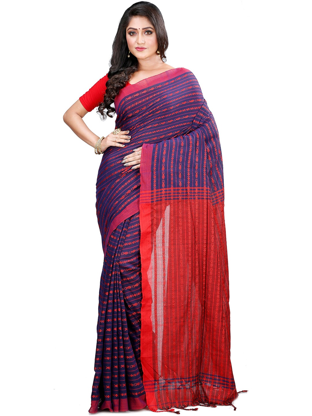 

DipDiya Abstract Printed Pure Cotton Taant Saree, Blue