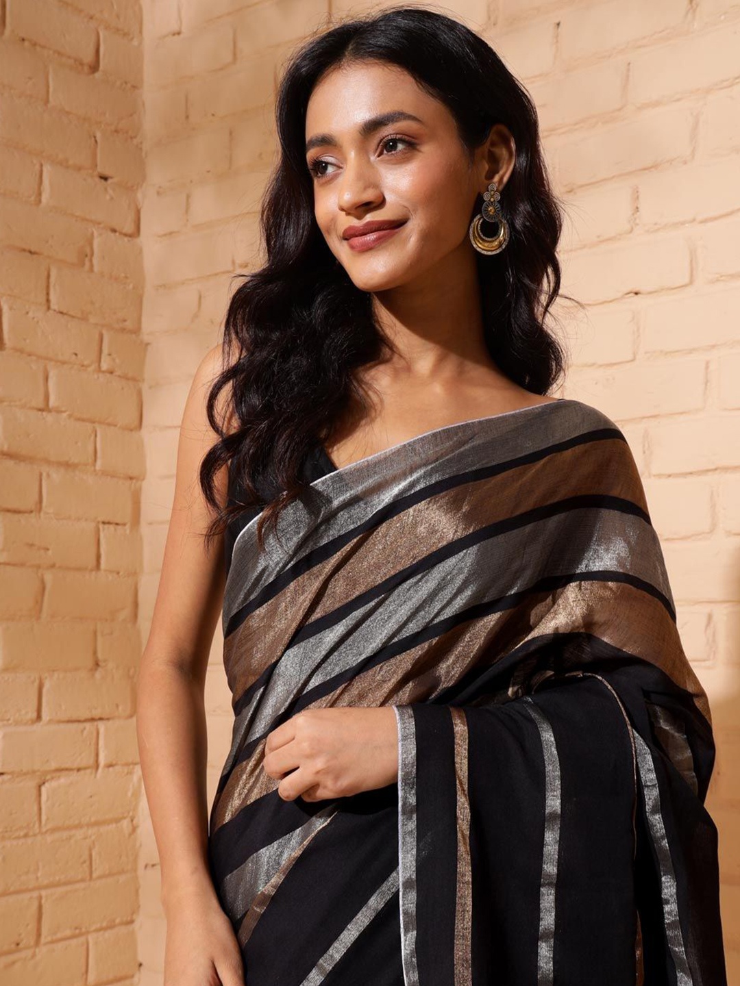 

Fabindia Woven Design Zari Saree, Black