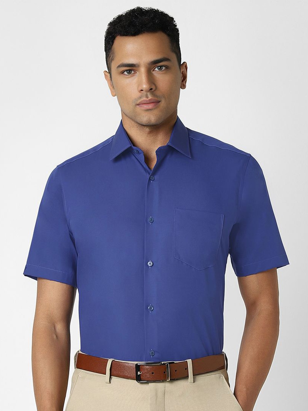 

Van Heusen Men Spread Collar Solid Cotton Formal Shirt, Blue