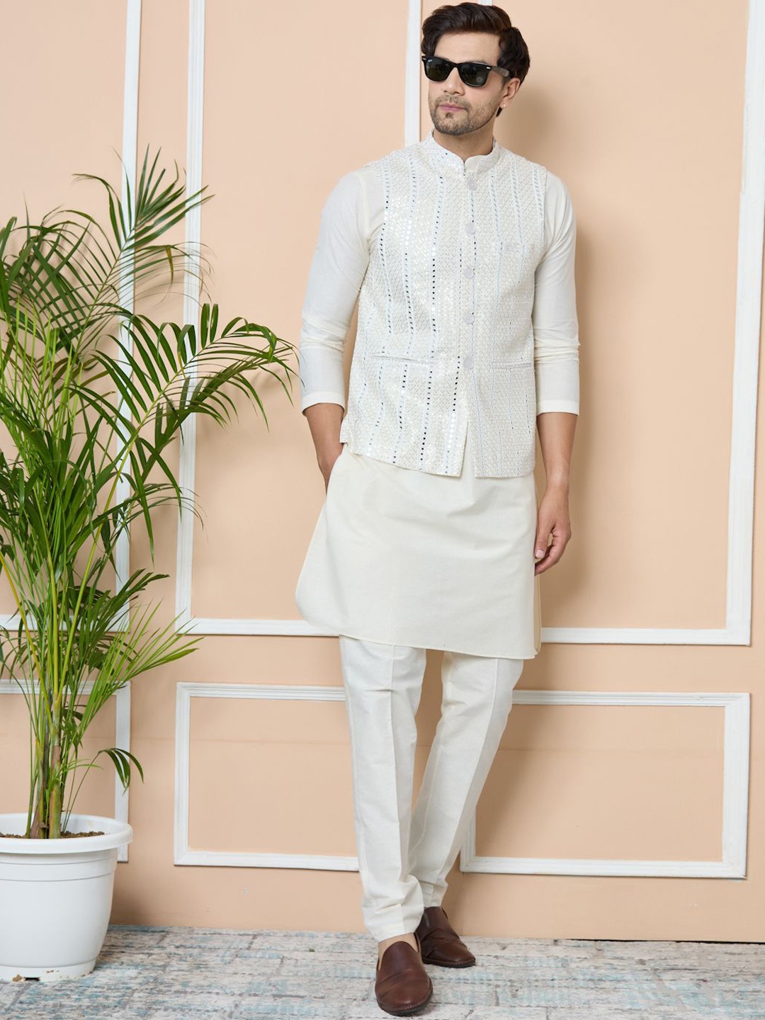 

See Designs Men Regular Sequinned Pure Cotton Kurta with Pyjamas, White