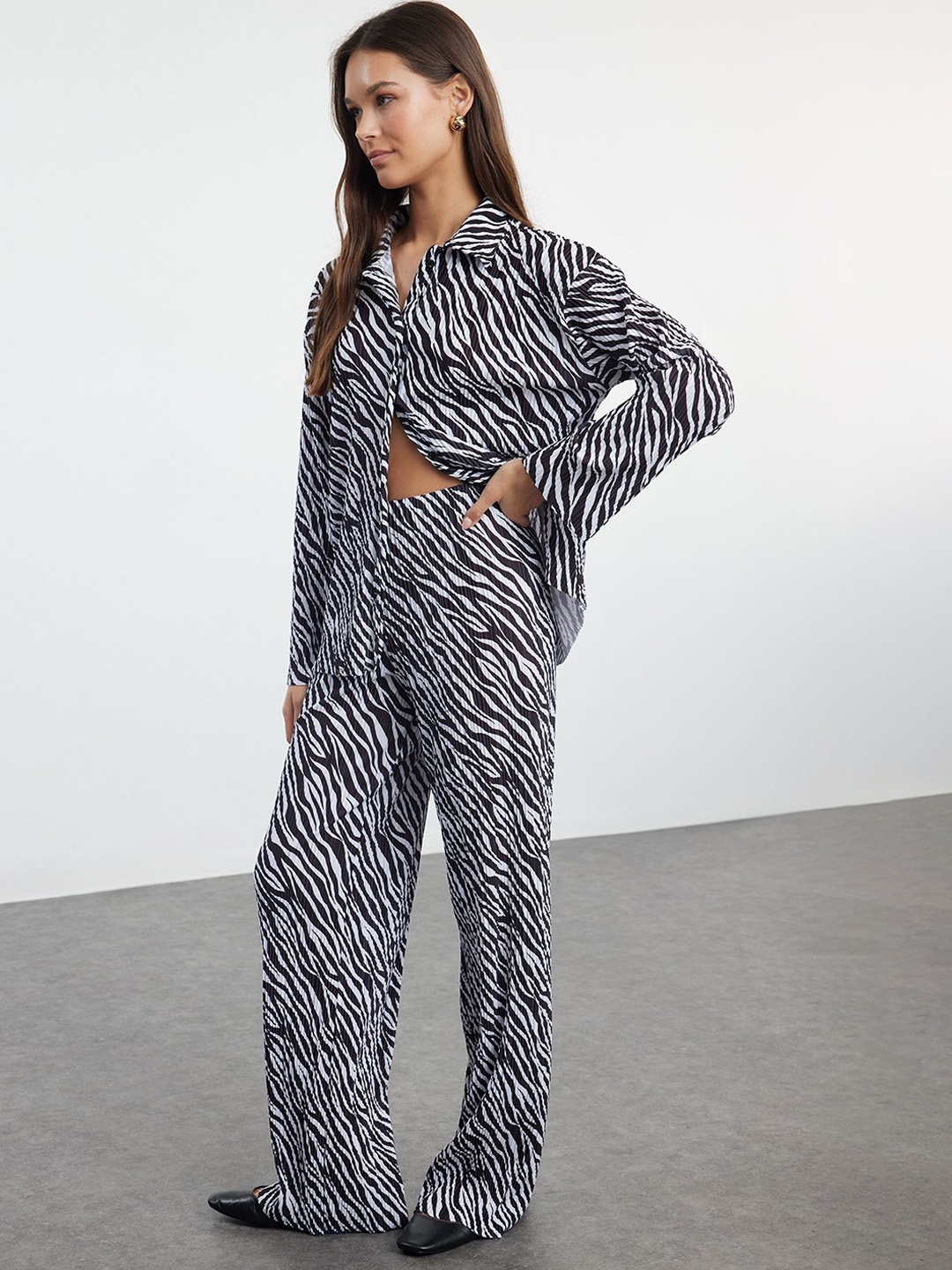 

Trendyol Printed Shirt With Trousers Co-Ords, Black