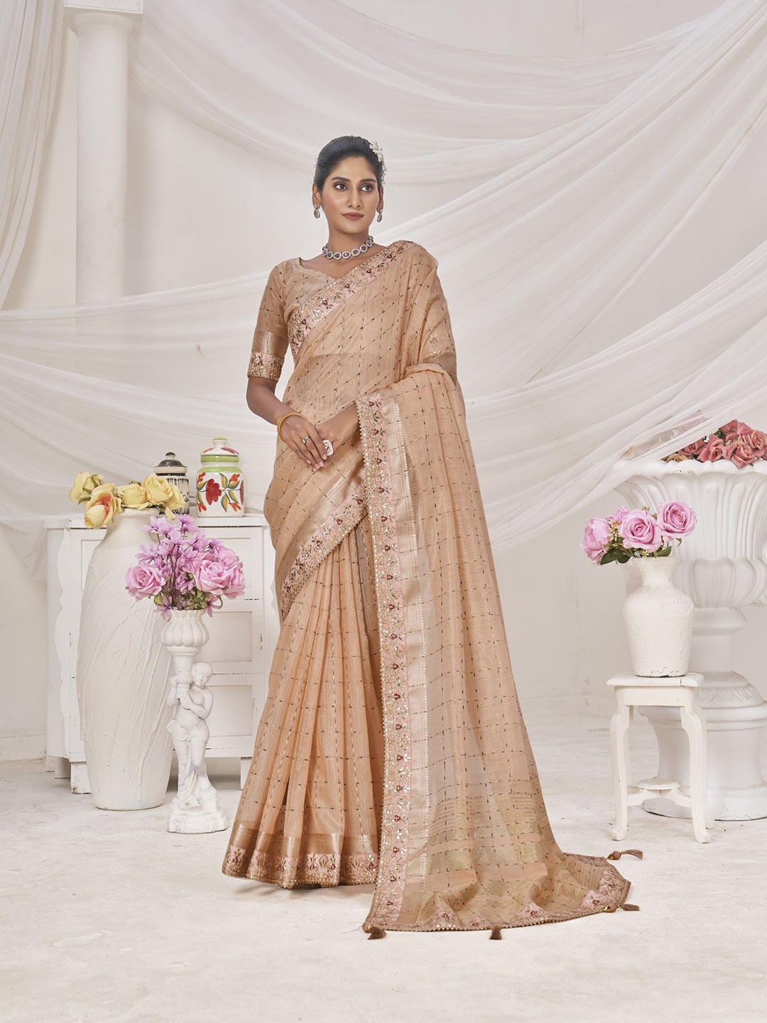 

Mitera Checked Embroidered Banarasi Saree, Peach