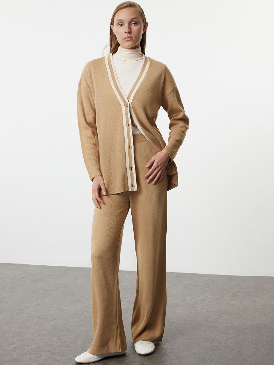 

Trendyol Sweatshirt & Trouser Co-Ords, Brown