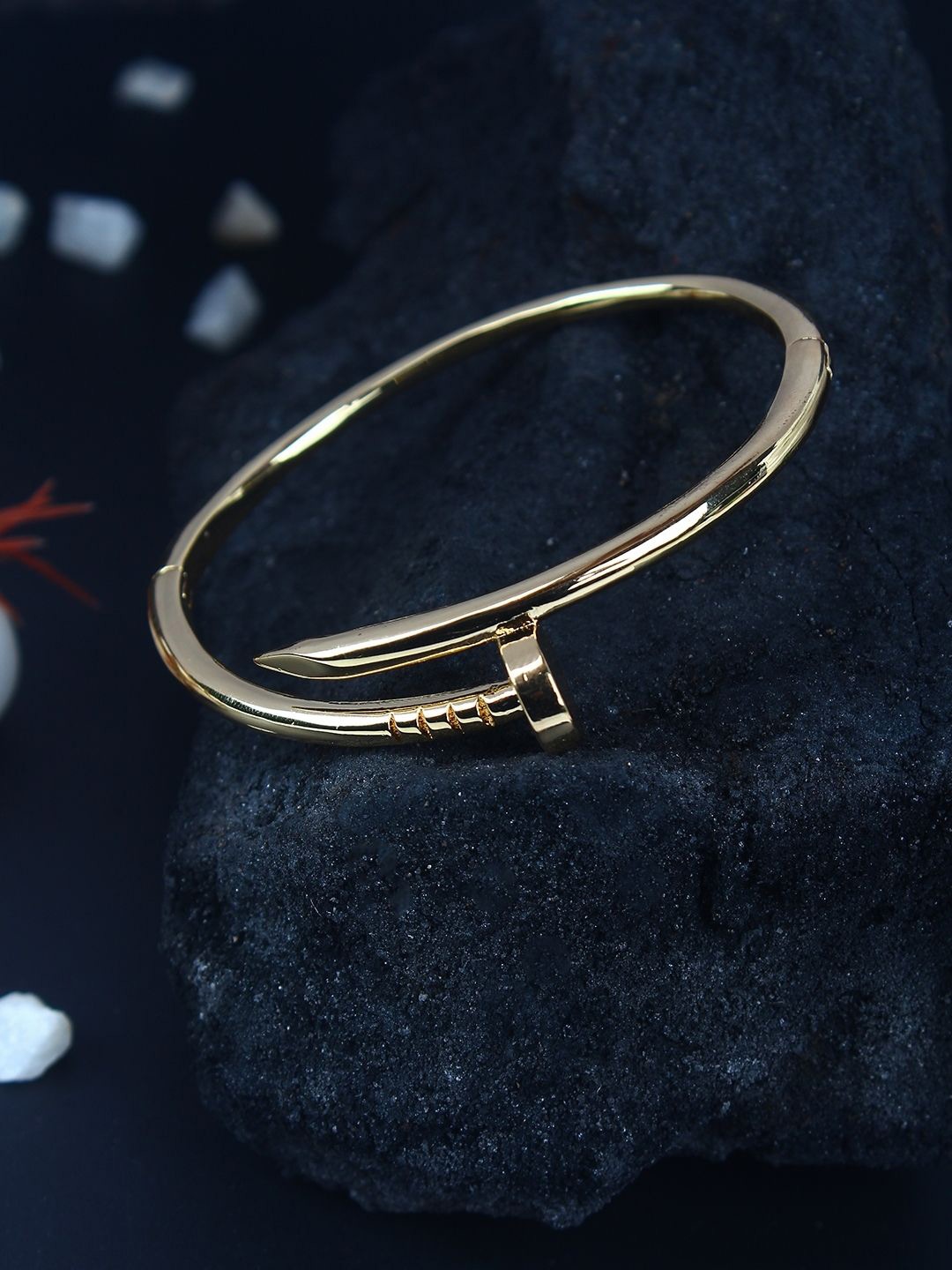 

KPOP Gold-Plated Bangle-Style Bracelet