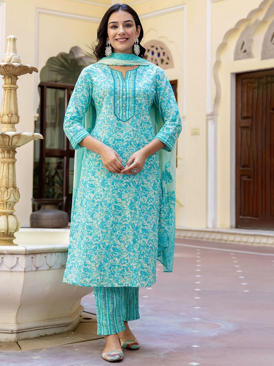 

Kohsh Women Ethnic Motifs Printed Regular Beads and Stones Pure Cotton Kurta with Trousers & With Dupatta, Green