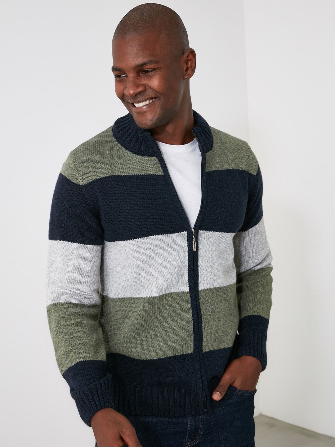 

Trendyol Men Colourblocked Cardigan, White