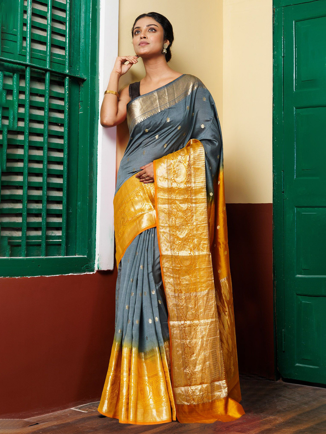

Unnati Silks Ombre Zari Organza Handloom Banarasi Saree, Grey