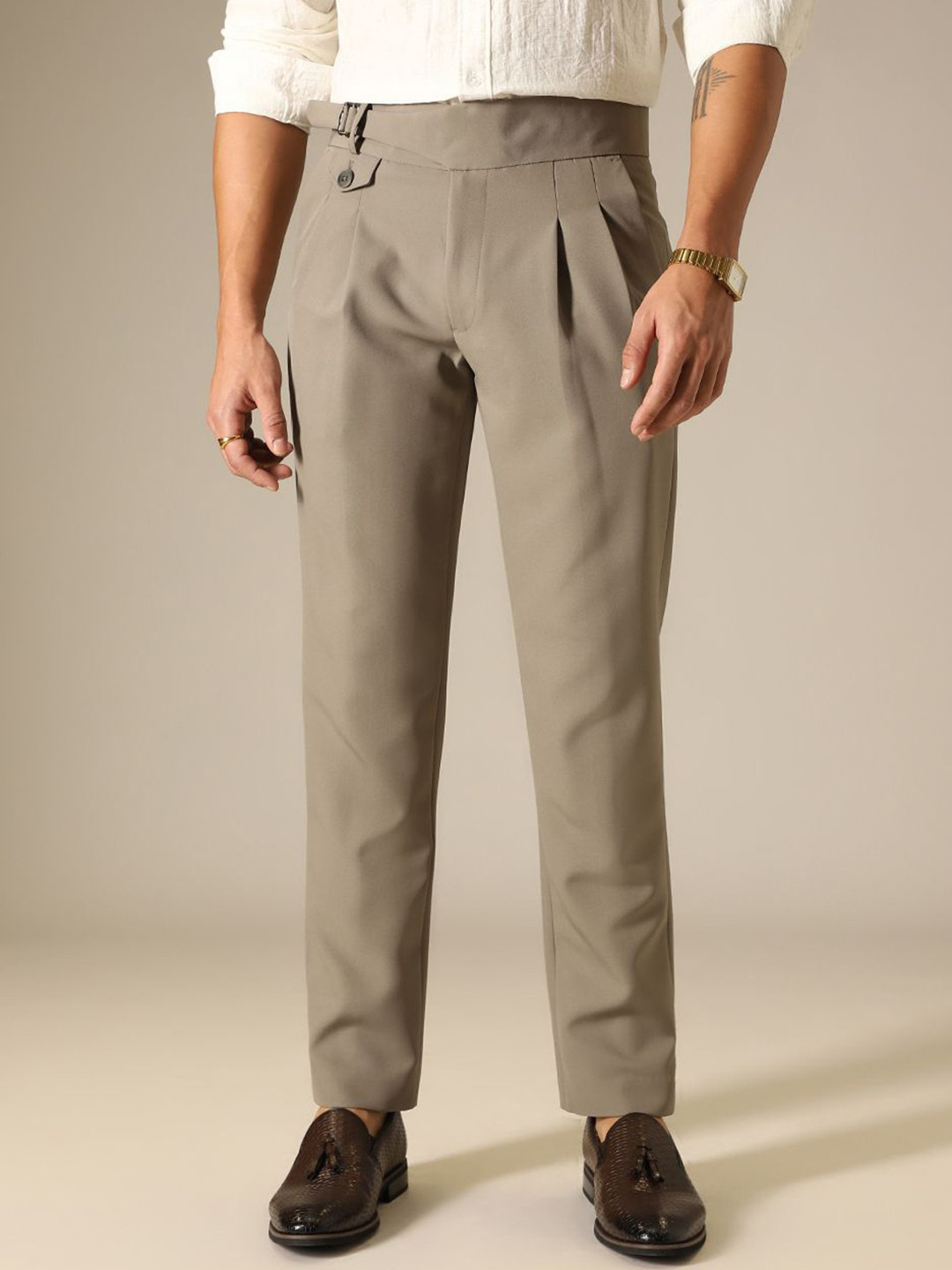 

Banana Club Men Solid Original Slim Fit Pleated Trousers, Tan