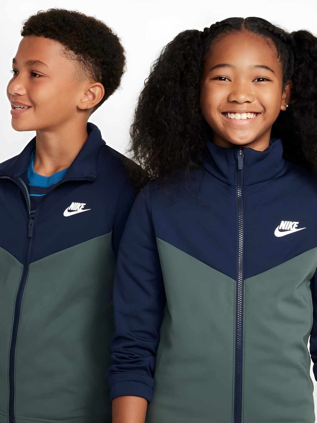 

Nike Sportswear Older Kids Printed Tracksuit, Green