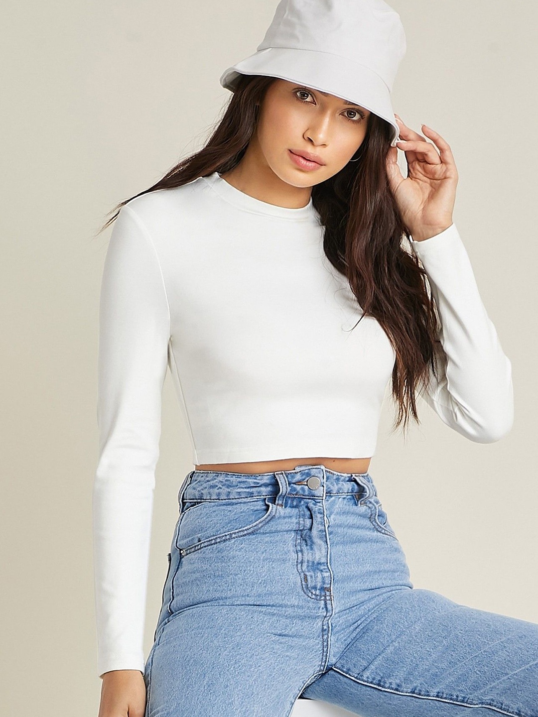 

AAHWAN Round Neck Fitted Crop Top, White