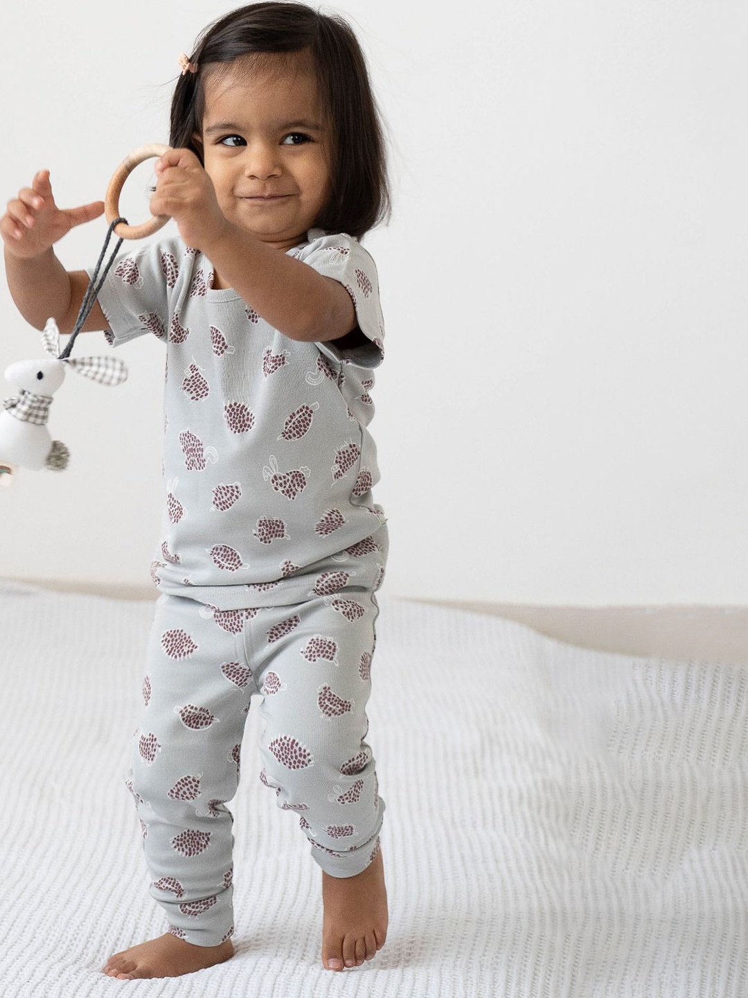 

cocoon care Kids Printed Organic Cotton Night suit, Grey