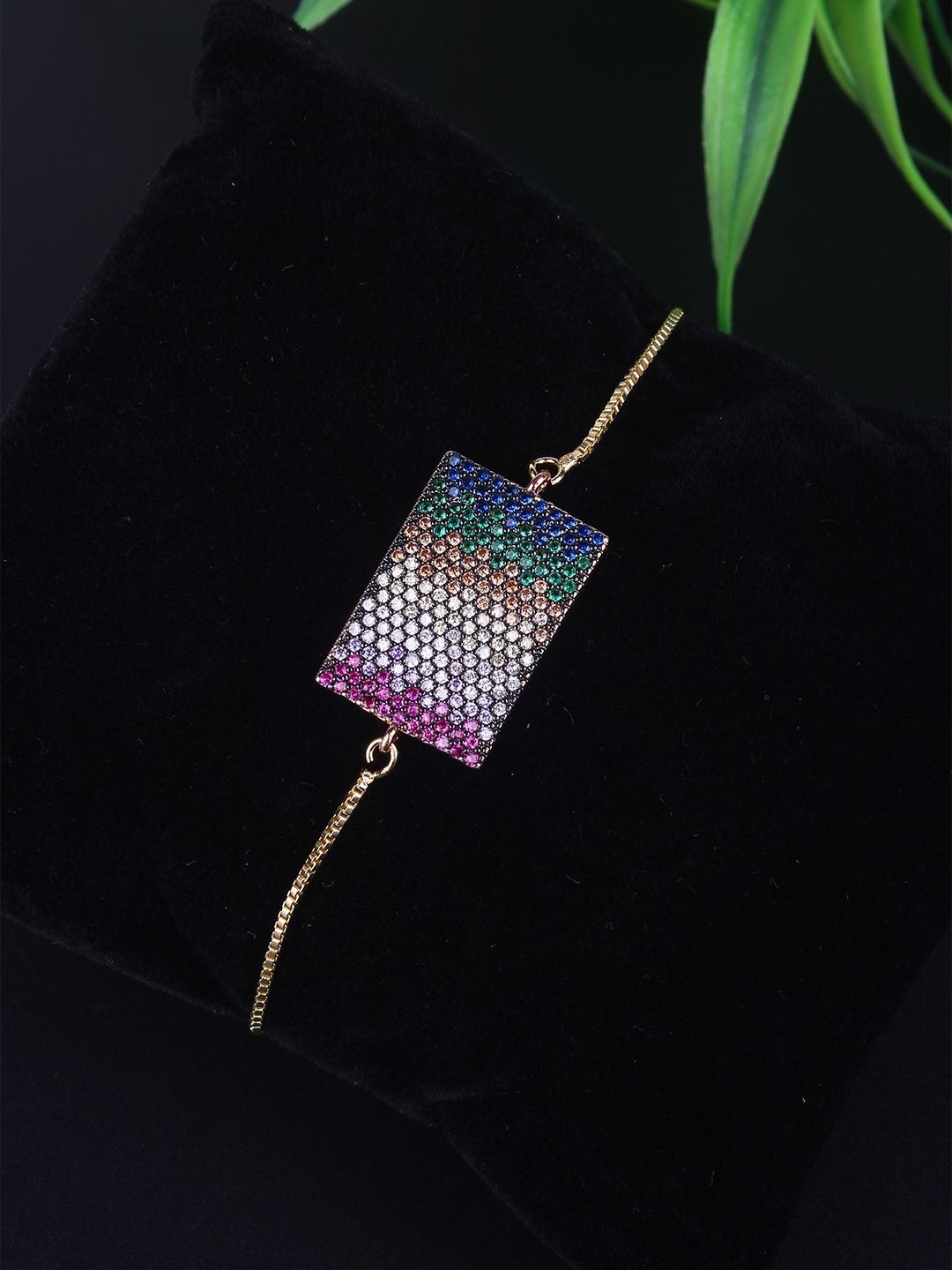 

KPOP Gold-Plated Cubic Zirconia Studded Charm Bracelet