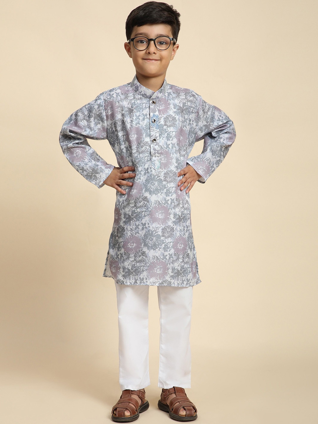 

Pro-Ethic STYLE DEVELOPER Boys Floral Printed Pure Cotton Straight Kurta With Pyjama, Grey