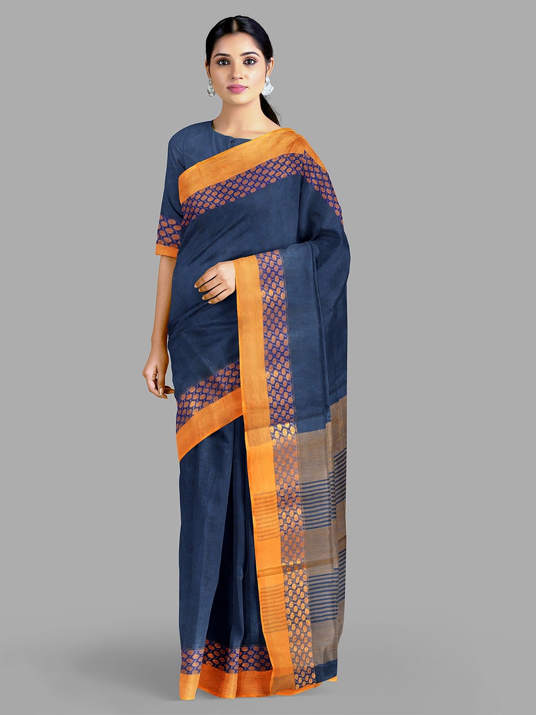 

The Chennai Silks Woven Design Zari Pure Cotton Taant Saree, Navy blue