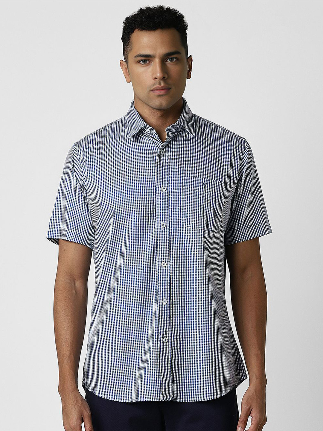 

Van Heusen Sport Men Spread Collar Micro Checked Cotton Slim Fit Casual Shirt, Blue