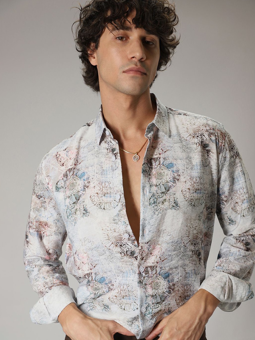 

Banana Club Men Classic Slim Fit Floral Opaque Printed Casual Shirt, Grey