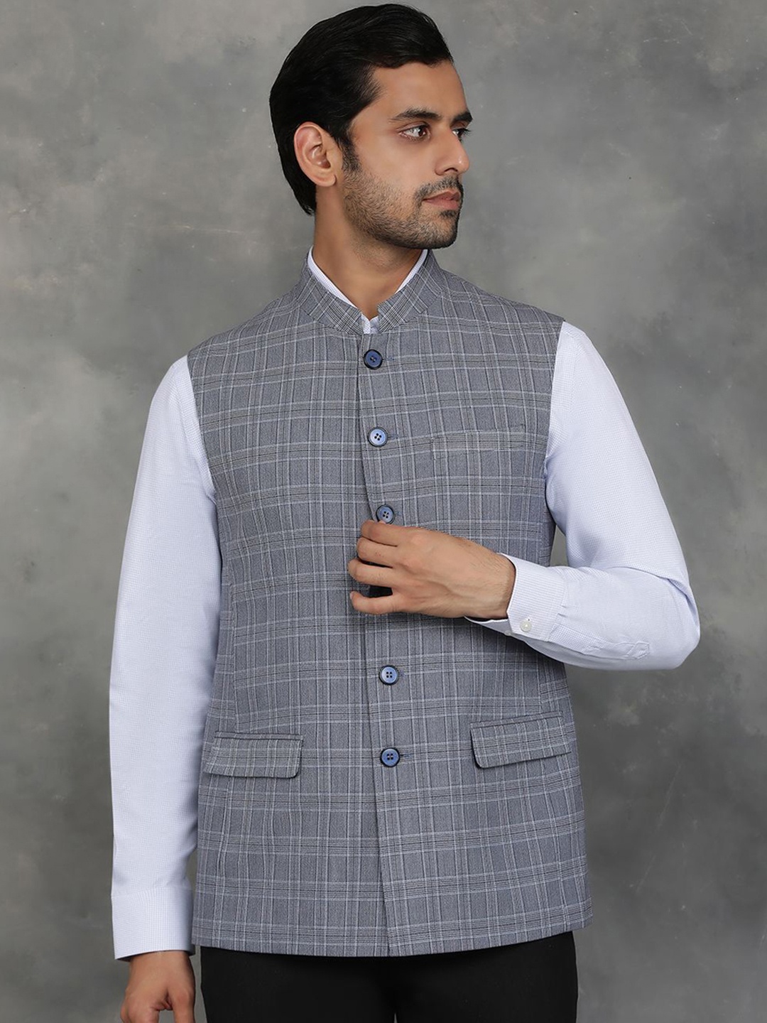 

JADE BLUE Men Checked Nehru Jackets, Grey