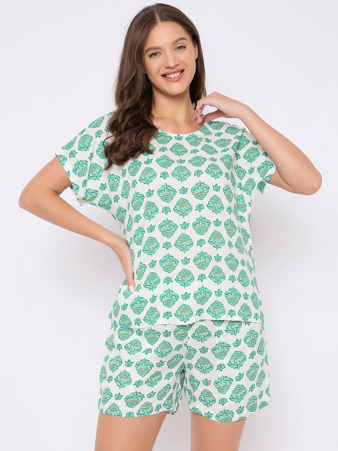 

Clovia Women Printed Short Sleeves Night suit, White