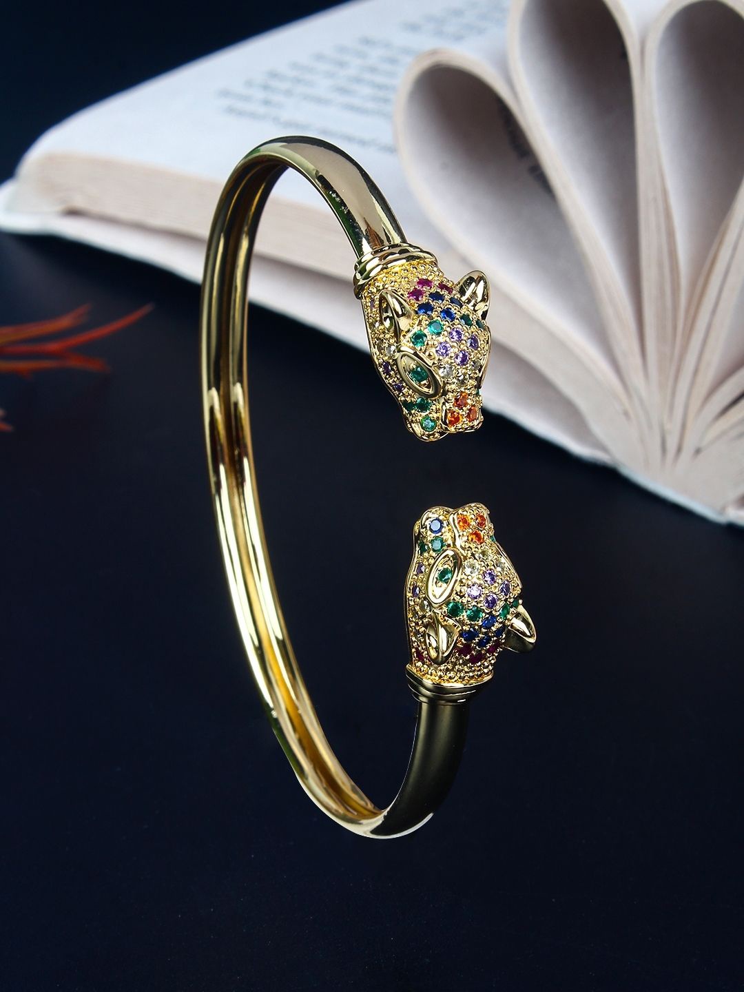 

KPOP Gold-Plated Cubic Zirconia Studded Bangle-Style Bracelet