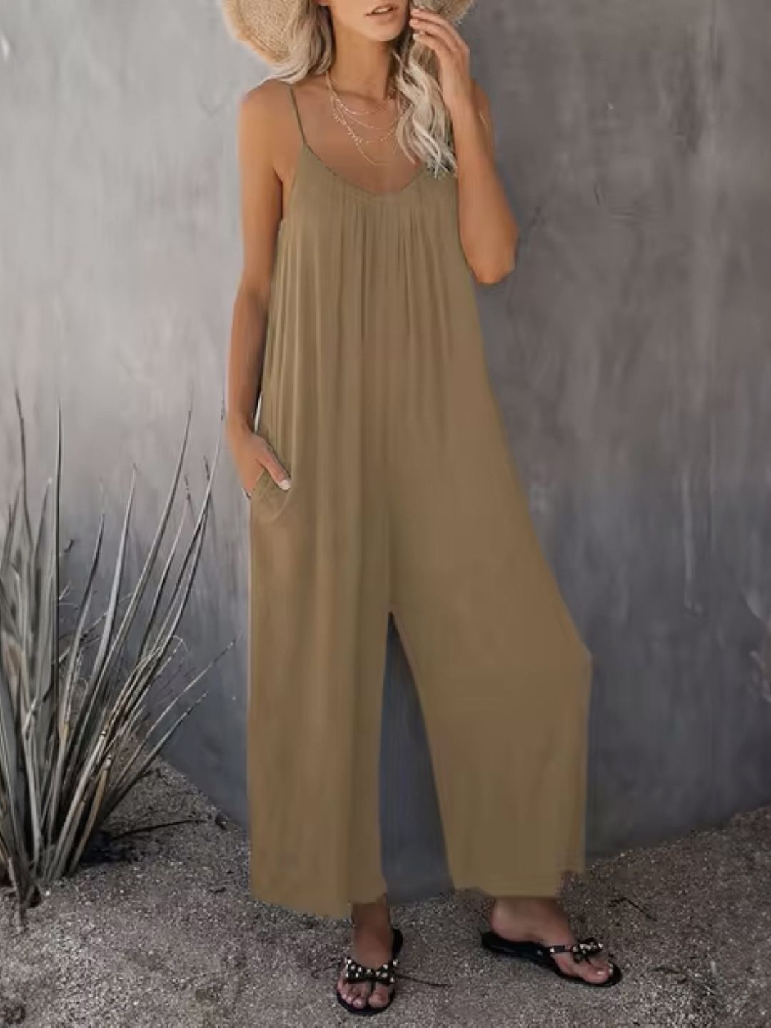 

KPOP Women Solid Shoulder Straps Basic Jumpsuit, Brown