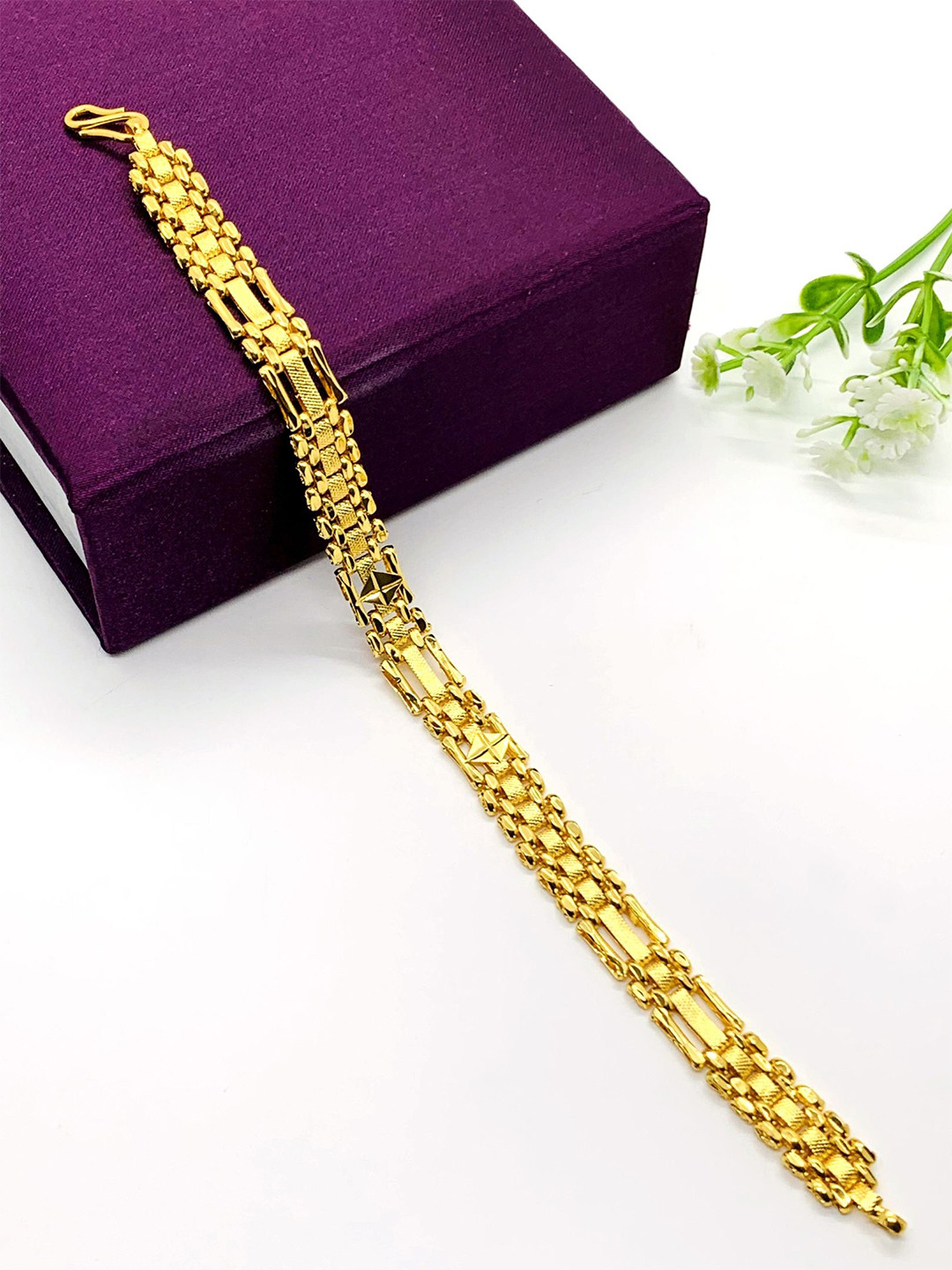 

The ivora Men Gold-Plated Stainless Steel Link Bracelet