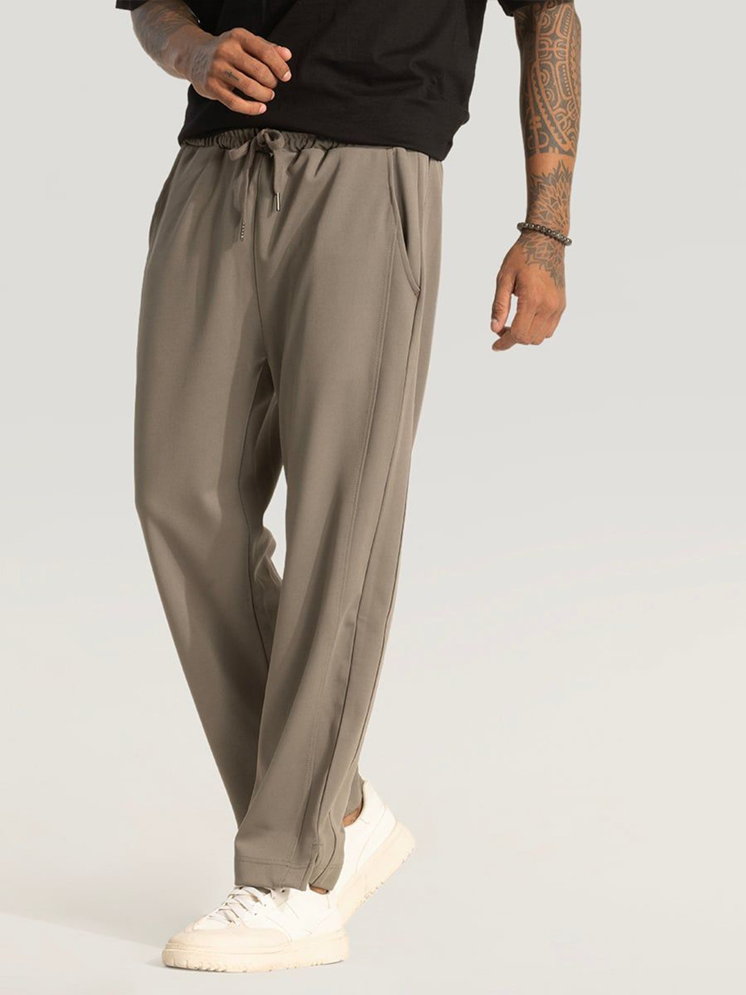 

Snitch Men Relaxed Loose Fit Trousers, Brown