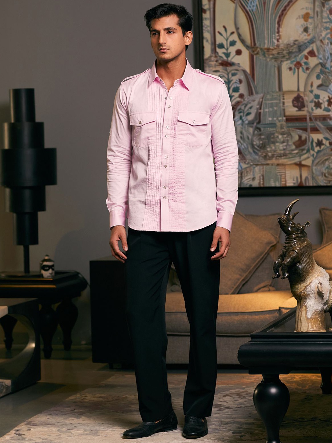 

Siddartha Tytler Men Spread Collar Solid Cotton Casual Shirt, Pink
