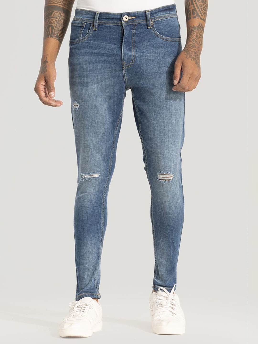 

Snitch Men Narrow Skinny Fit Mildly Distressed Light Fade Stretchable Jeans, Blue