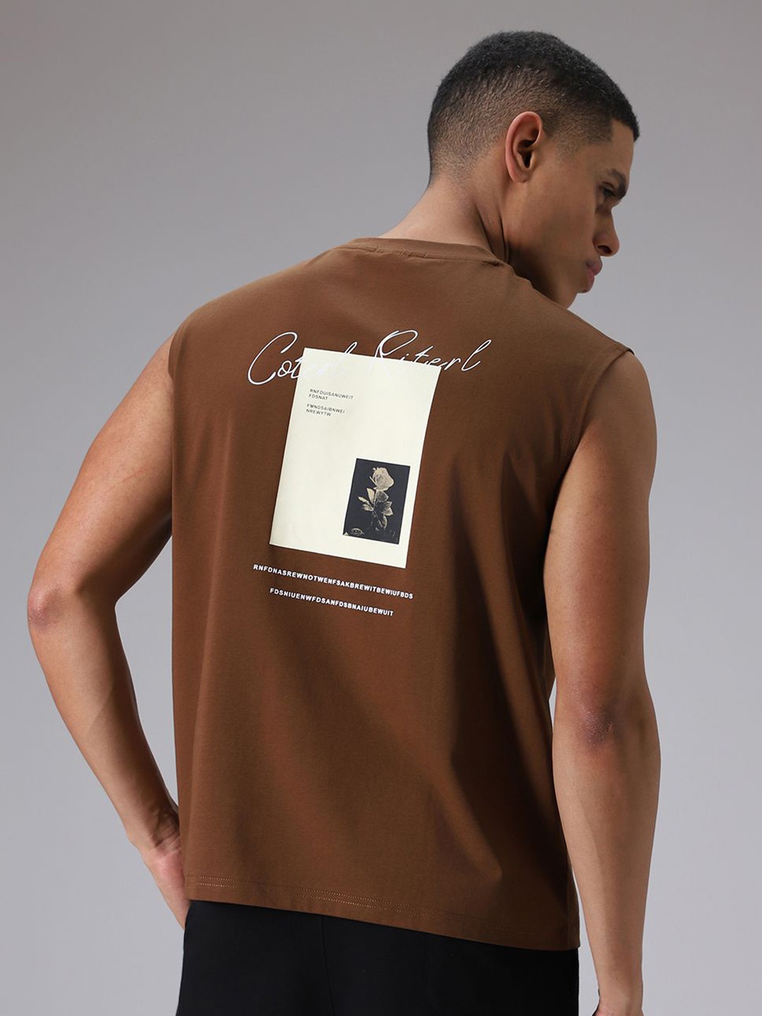 

Banana Club Men Printed T-shirt, Brown