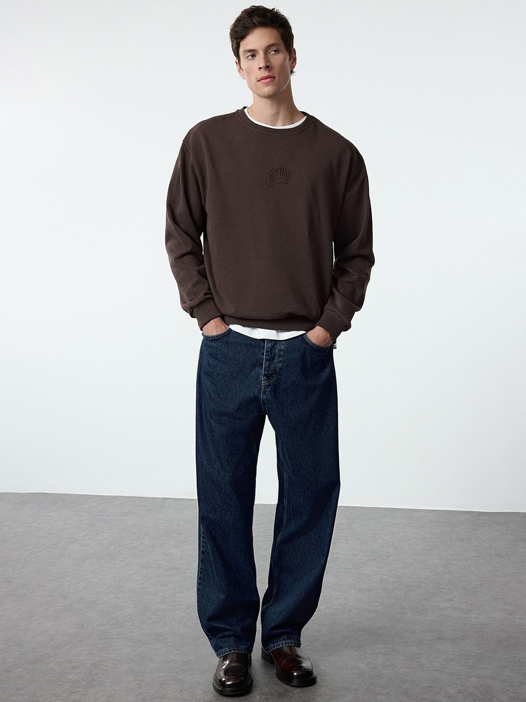 

Trendyol Men Solid Round Neck Pullover Sweatshirt, Brown