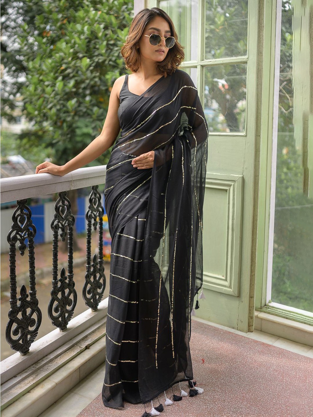 

RODDUR Striped Sequinned Pure Cotton Saree, Black