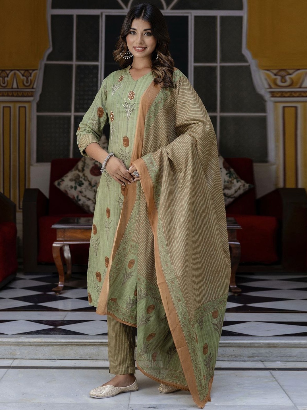 

Kohsh Women Ethnic Motifs Printed Regular Pure Cotton Kurta with Trousers & With Dupatta, Green
