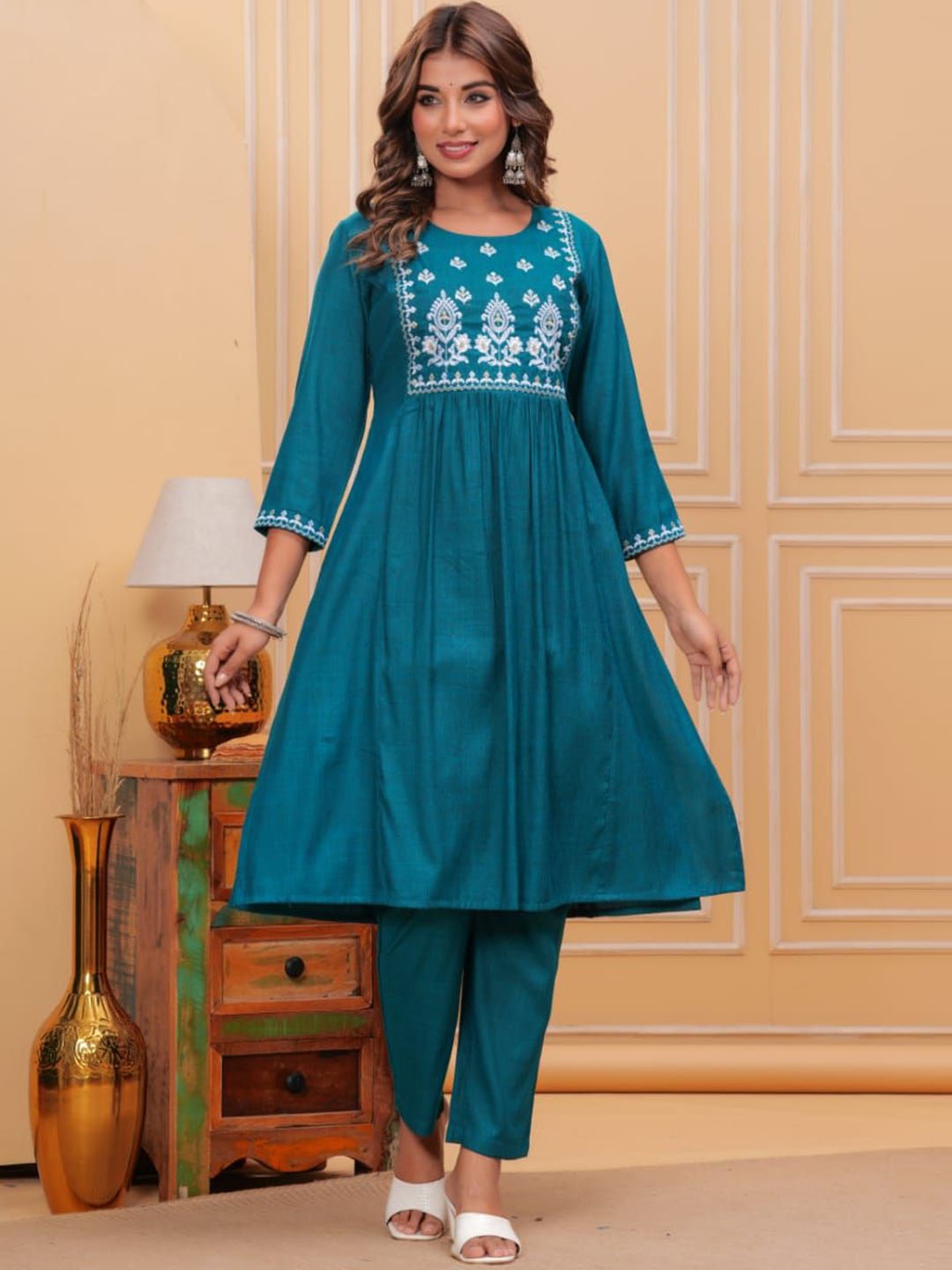 

BAESD Floral Embroidered Anarkali Kurta with Trousers, Teal