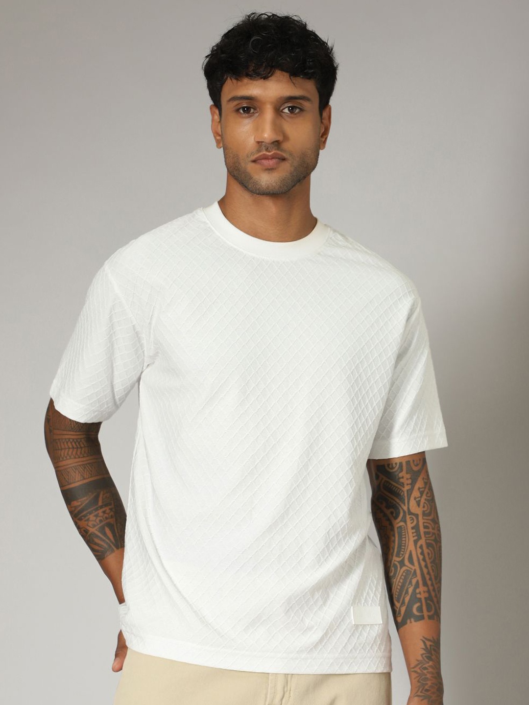 

Banana Club Men Monochrome T-shirt, Off white