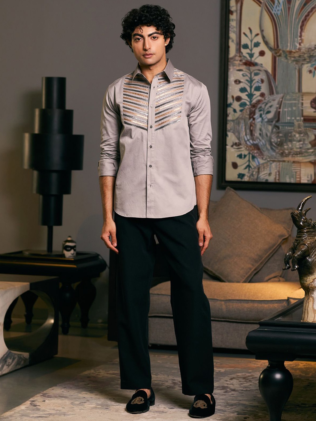 

Siddartha Tytler Men Spread Collar Solid Cotton Casual Shirt, Grey