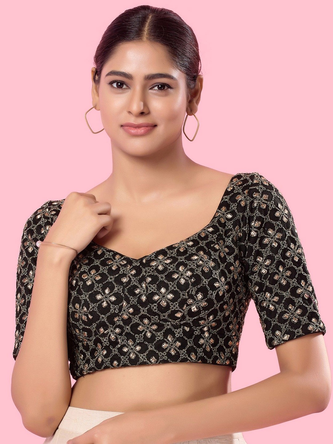 

Mmore Embroidered Sweetheart Neck Saree Blouse, Black