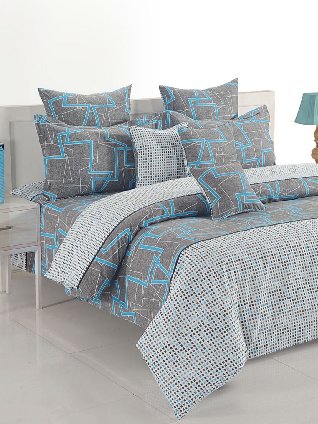 

SWAYAM Grey & Blue 140 TC King Bedsheet with 2 Pillow Covers