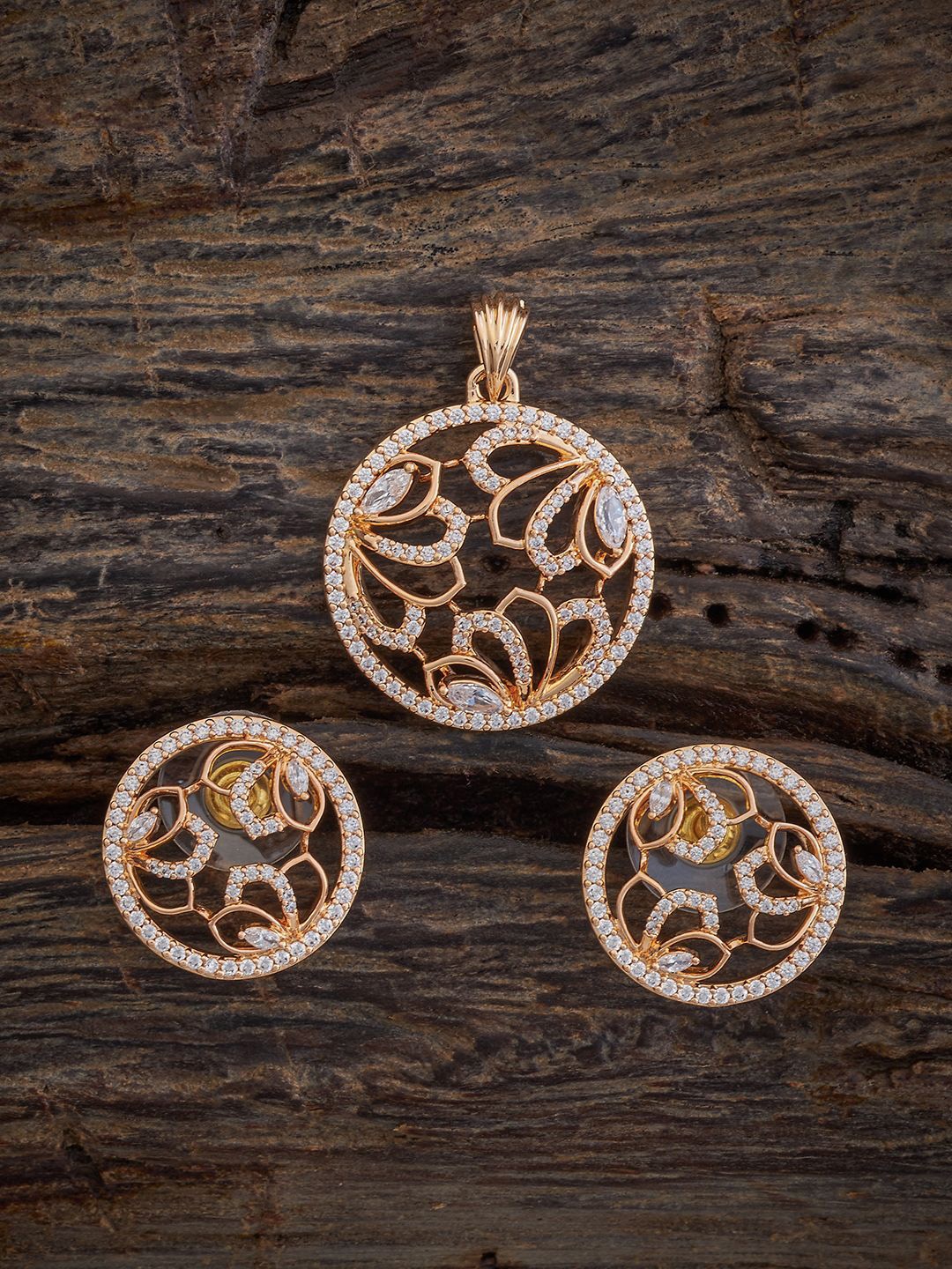 

Kushal's Fashion Jewellery Gold-Plated Cubic Zirconia Stone-Studded Jewellery Set
