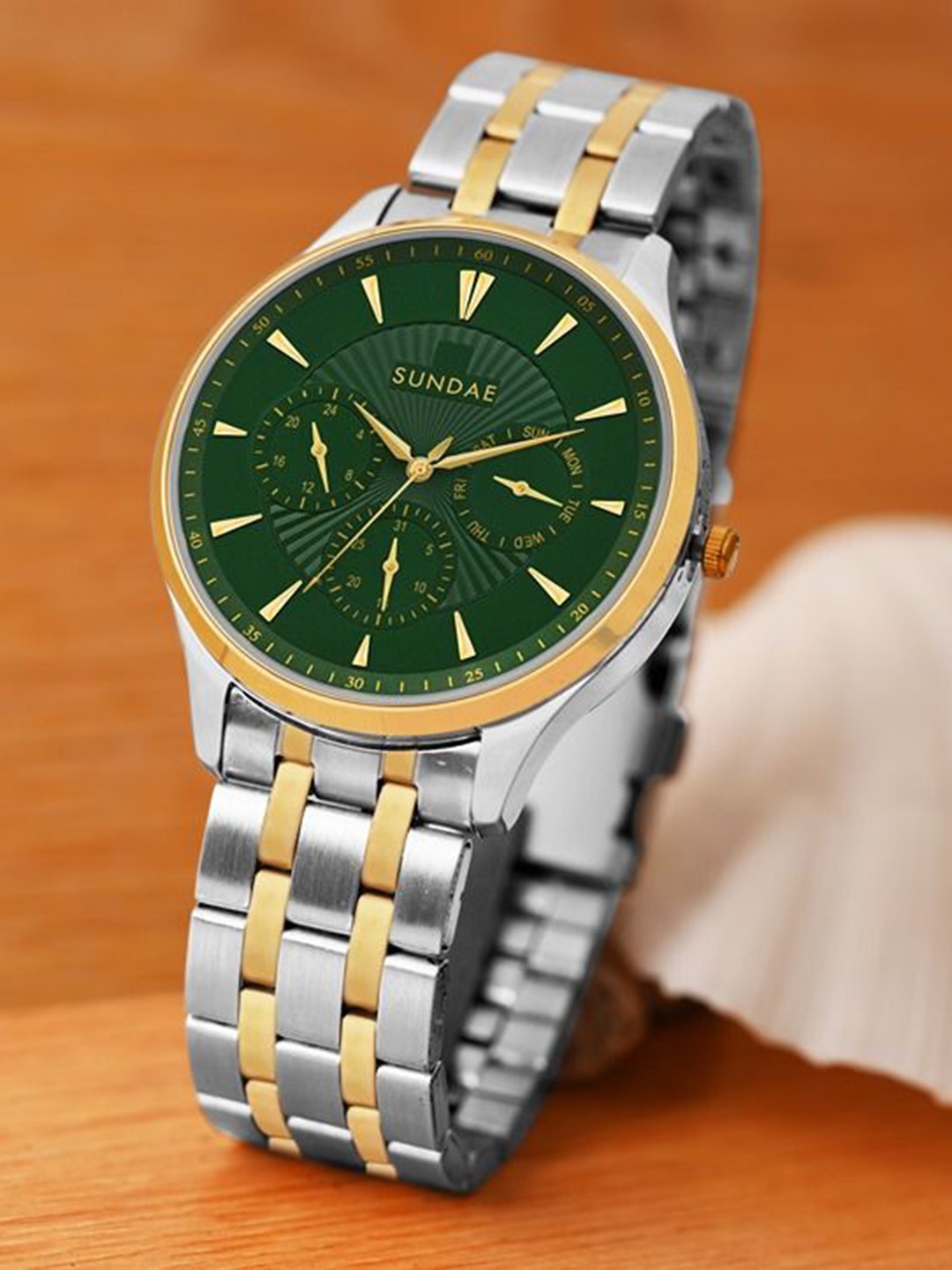 

SUNDAE Men Dial & Stainless Steel Bracelet Style Straps Analogue Multi Function Watch 788531-RWC-90127, Black