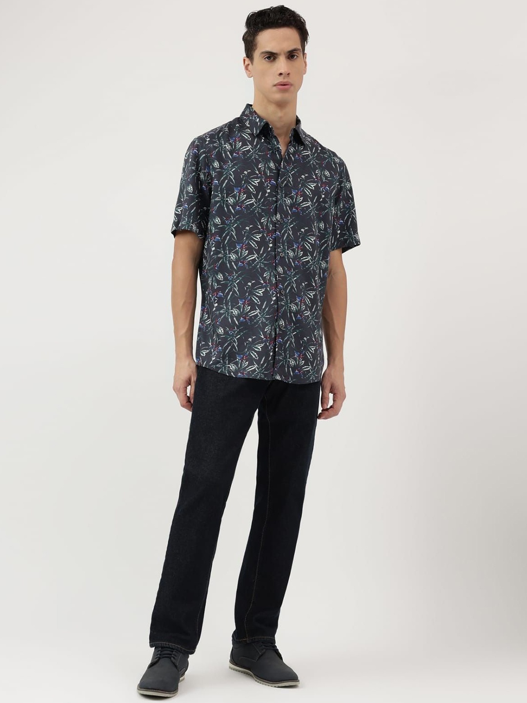 

Marks & Spencer Men Spread Collar Floral Printed Casual Shirt, Navy blue