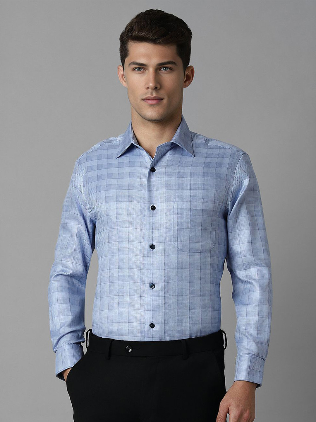 

Louis Philippe Men Classic Cutaway Collar Checked Cotton Formal Shirt, Blue