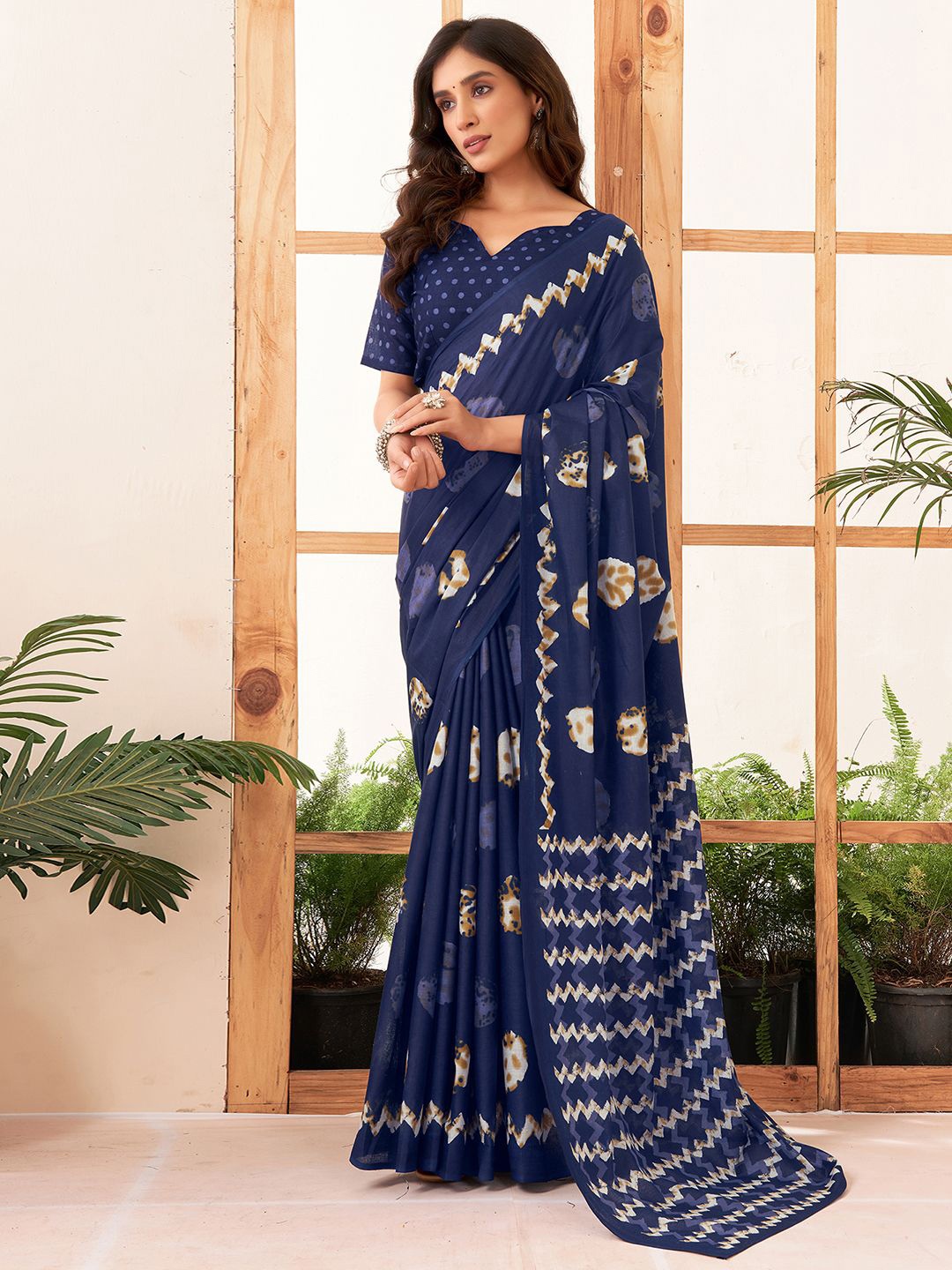 

Mitera Polka Dot Printed Pure Cotton Ikat Saree, Blue