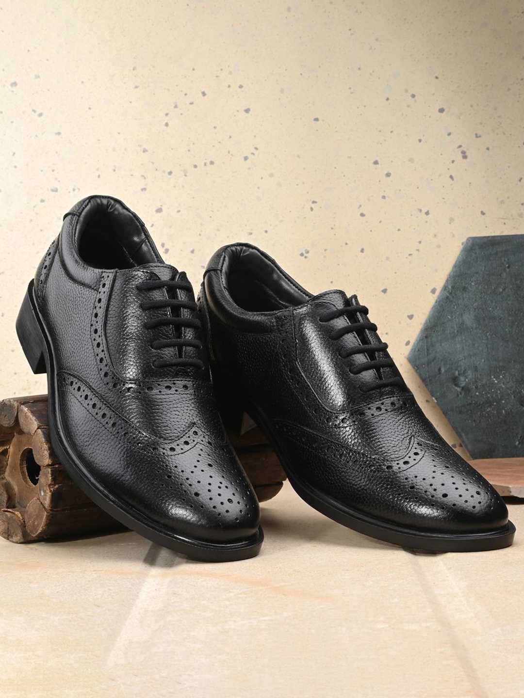 

Auserio Men Leather Formal Brogues, Black